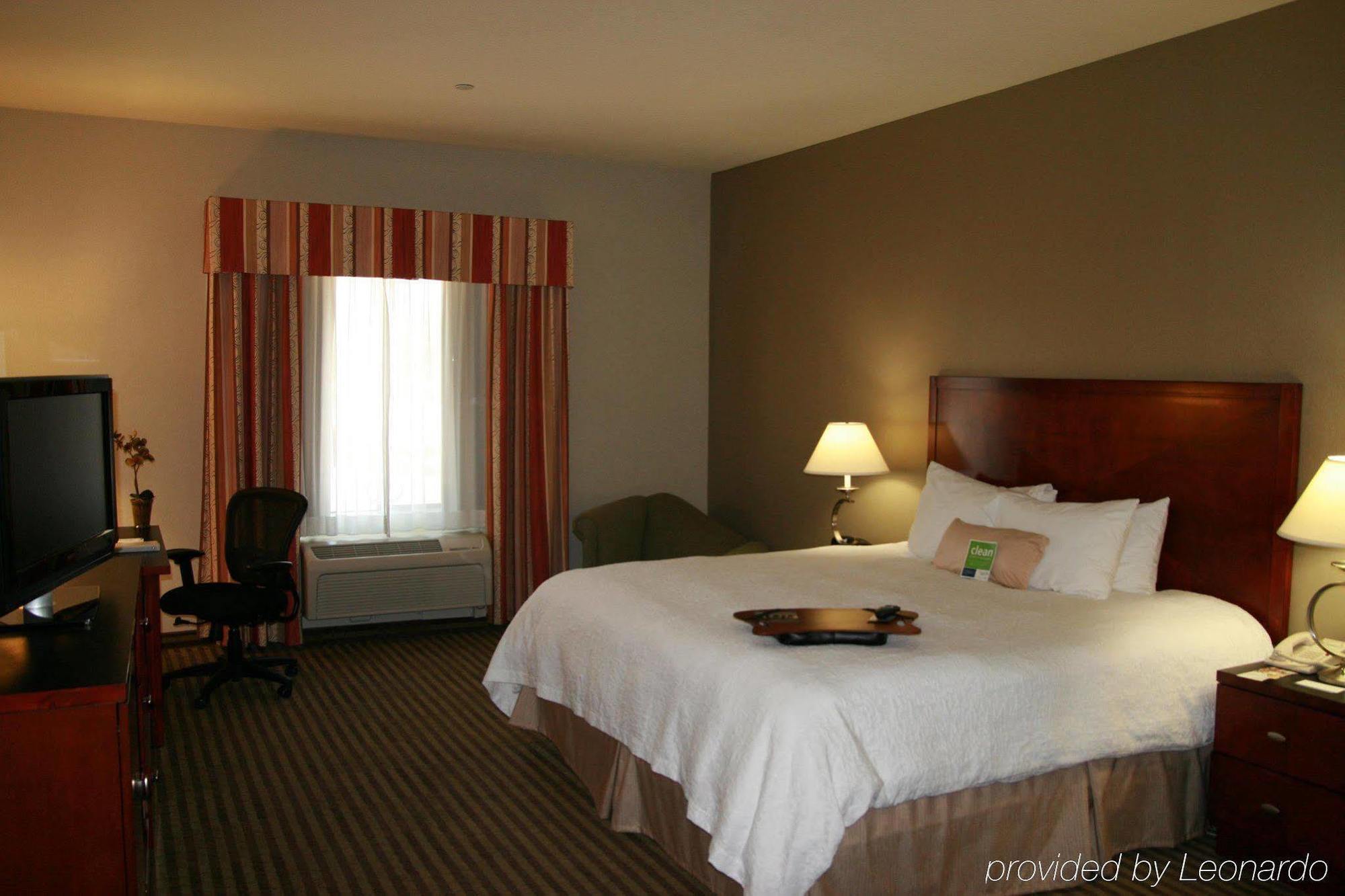 Hampton Inn Visalia Quarto foto